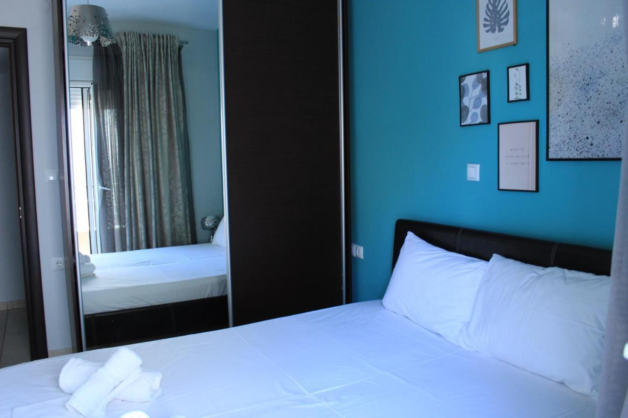 Lakis Luxury Apartment Keramotí Esterno foto